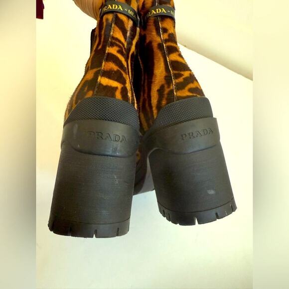 Prada Black Brown Calf Hair Leopard Print Lug Sole Chelsea Ankle boots EU 39 - Picture 11 of 12